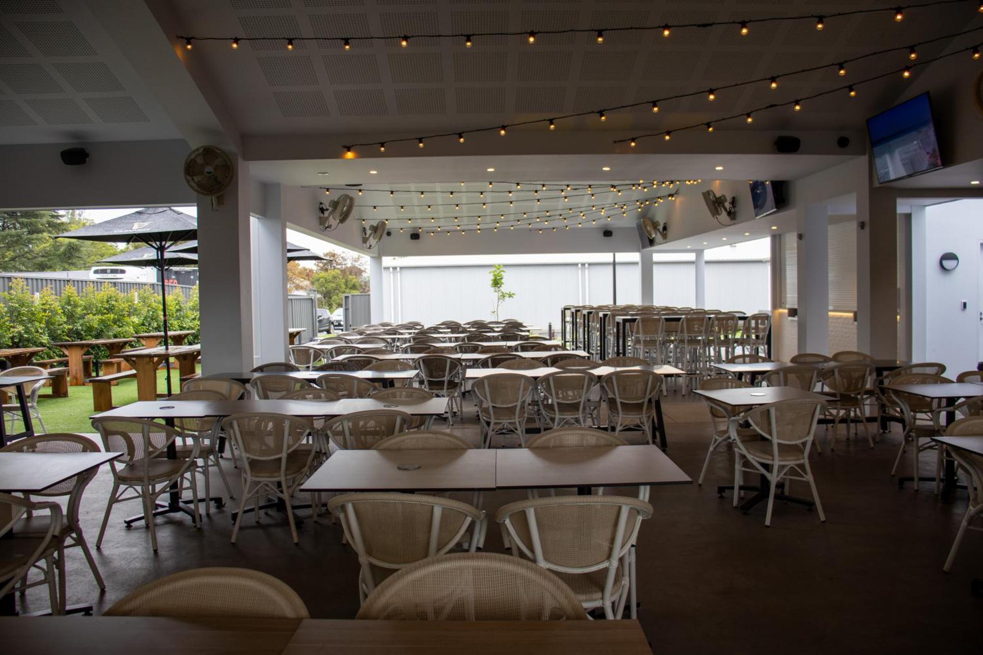 Bellbird Hotel Σέσνοκ Εξωτερικό φωτογραφία